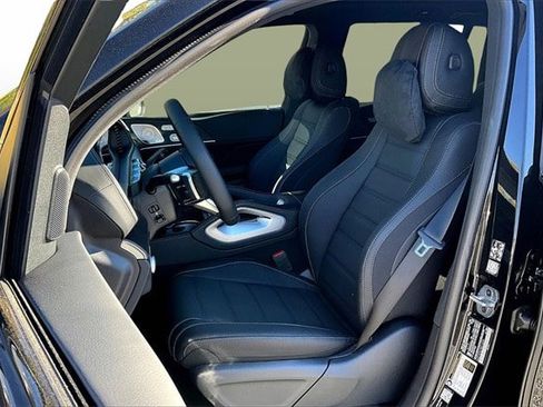 New 2026 Mercedes-Benz GLS 580 4MATIC image 12