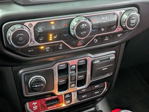 Used 2023 Jeep Wrangler Unlimited Rubicon 392 AWD/4WD image 25