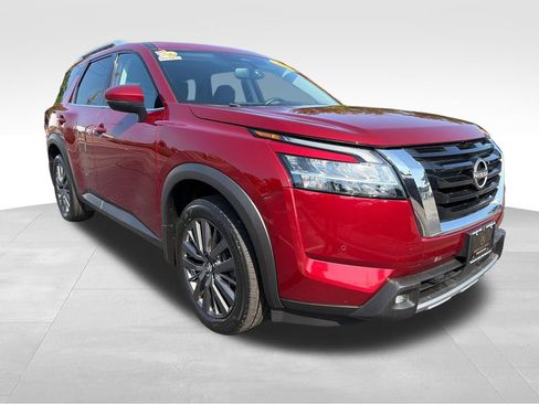 Used 2022 Nissan Pathfinder SL AWD/4WD image 7