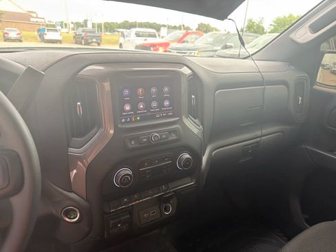 Used 2025 Chevrolet Silverado 1500 W/T w/ WT Value Package AWD/4WD image 18