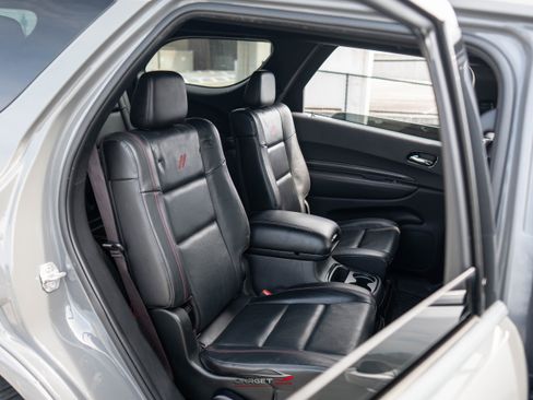 Used 2022 Dodge Durango R/T w/ Tow 'N Go Package AWD/4WD image 18