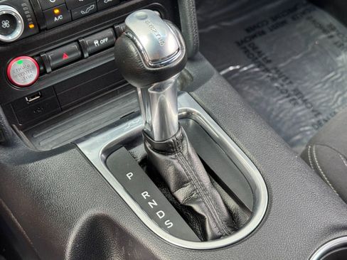Used 2022 Ford Mustang Coupe w/ Black Accent Package RWD image 25