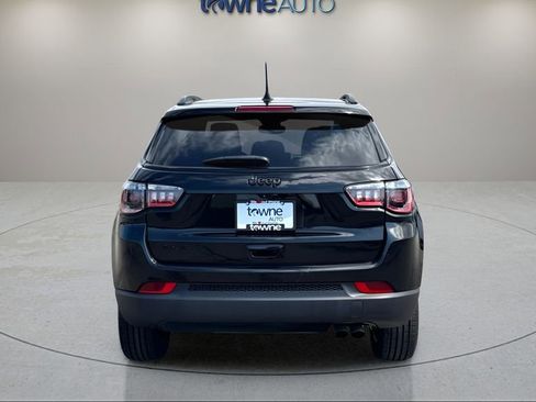 Used 2022 Jeep Compass Latitude w/ Convenience Group AWD/4WD image 4