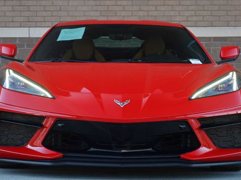 Used 2021 Chevrolet Corvette Stingray Premium Cpe w/ Z51 Performance Package RWD image 5