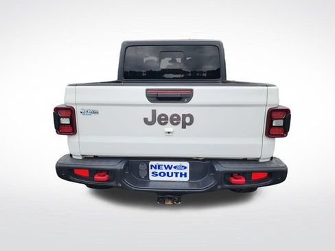 Used 2020 Jeep Gladiator Rubicon AWD/4WD image 4