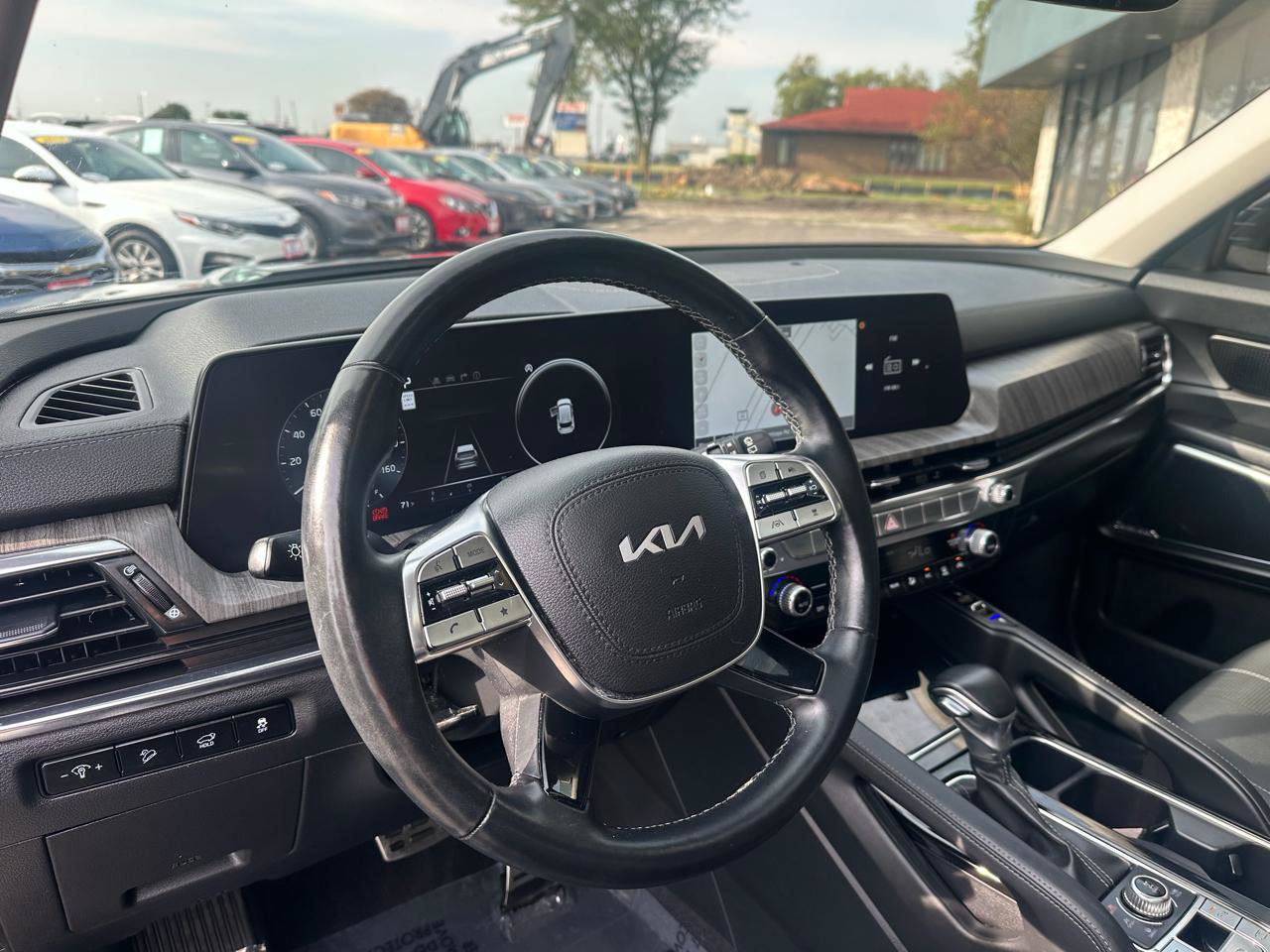 Used 2023 Kia Telluride SX AWD/4WD image 3