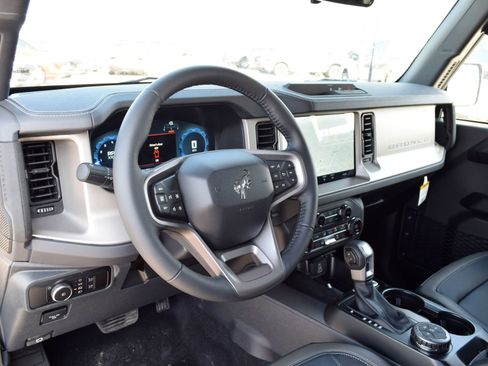 New 2026 Ford Bronco Outer Banks image 17