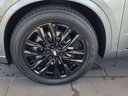Used 2021 Cadillac XT6 Sport w/ LPO, ONYX Package AWD/4WD image 12