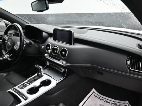 Used 2018 Kia Stinger GT AWD/4WD image 9