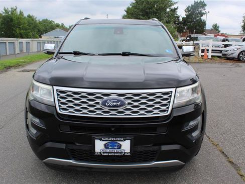 Used 2016 Ford Explorer Platinum AWD/4WD image 2
