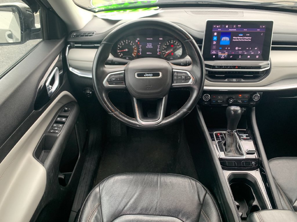 Used 2022 Jeep Compass Limited AWD/4WD image 17