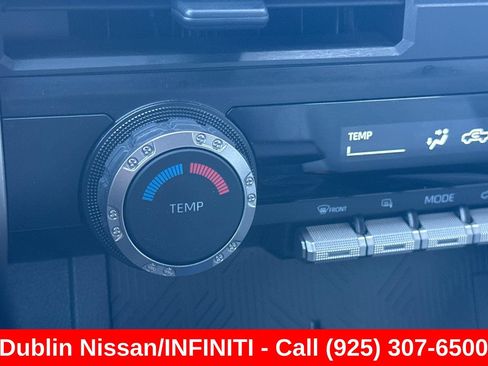 Used 2025 Toyota Tacoma SR5 AWD/4WD image 29