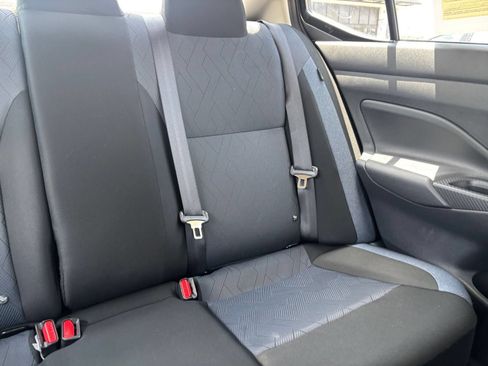 Used 2025 Nissan Versa SV FWD image 35