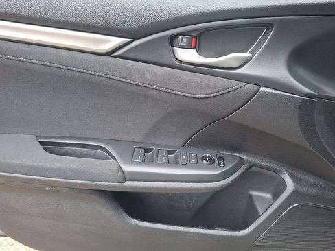 Used 2020 Honda Civic EX image 12