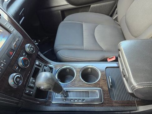 Used 2015 Chevrolet Traverse LT w/ Style and Technology Package image 28