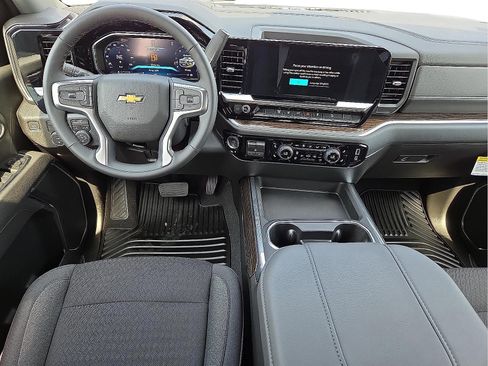 Used 2026 Chevrolet Silverado 2500 LT w/ Convenience Package image 11