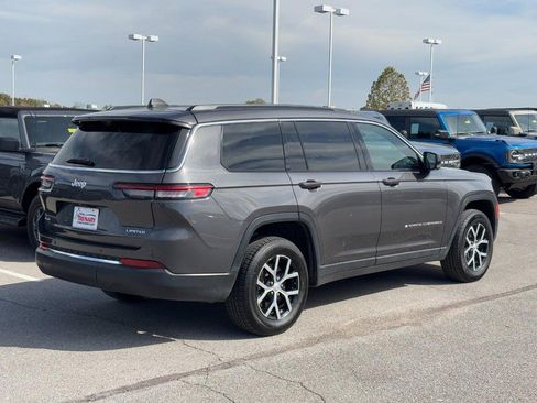 Used 2024 Jeep Grand Cherokee L Limited w/ Luxury Tech Group II image 3