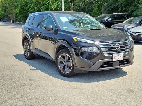 Used 2024 Nissan Rogue SV FWD image 1