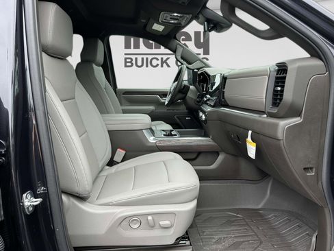 New 2025 GMC Sierra 2500 SLT w/ SLT Premium Package image 10