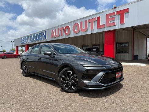 Used 2025 Hyundai Sonata SEL FWD image 1