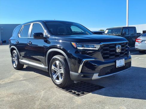 Certified 2025 Honda Pilot EX-L image 2