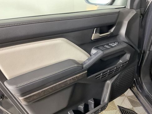 Used 2025 Toyota Tacoma Limited image 19