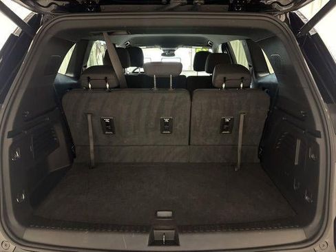 Used 2025 GMC Acadia Elevation image 28