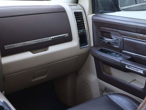 Used 2018 RAM 3500 Laramie Longhorn image 16