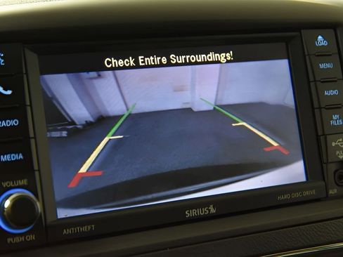 Used 2019 Dodge Grand Caravan SE w/ UConnect Hands-Free Group image 25