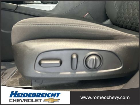 Used 2020 Chevrolet Blazer LT AWD/4WD image 14