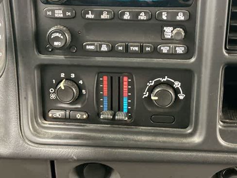 Used 2007 Chevrolet Silverado 1500 W/T w/ Light Duty Power Package AWD/4WD image 9