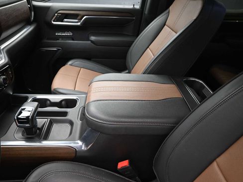 Used 2024 Chevrolet Silverado 1500 High Country w/ Technology Package image 14