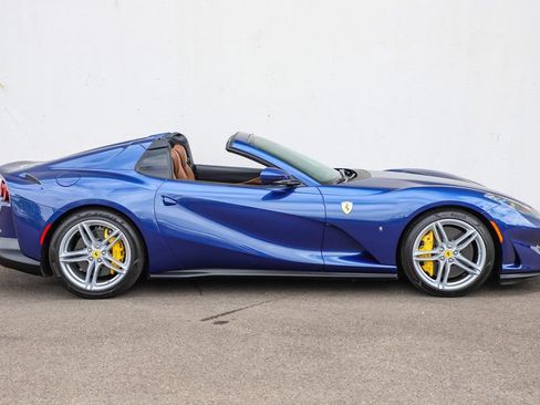 Used 2021 Ferrari 812 GTS RWD image 3