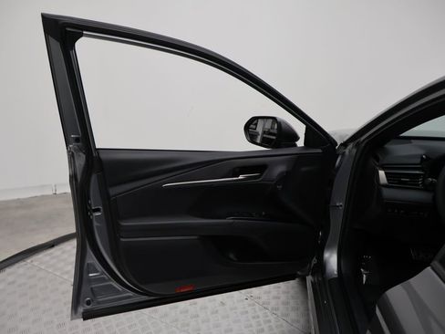 Used 2025 Toyota Camry SE w/ Multimedia Upgrade Package image 16