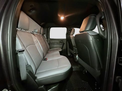 New 2026 RAM 2500 Tradesman w/ Chrome Appearance Group AWD/4WD image 31