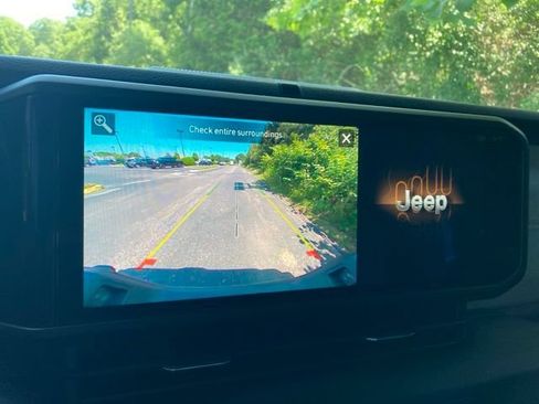 Used 2025 Jeep Gladiator Sport AWD/4WD image 34