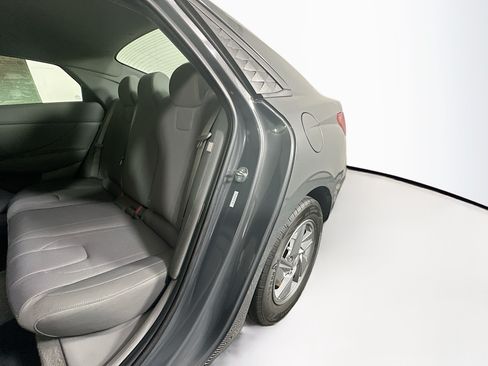 Used 2024 Hyundai Elantra SE FWD image 25