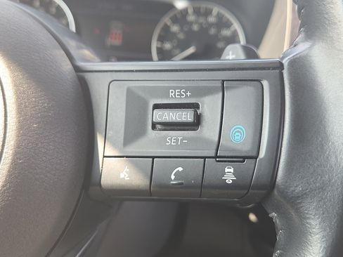 Used 2024 Nissan Pathfinder SV FWD image 18