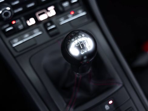 Certified 2019 Porsche 911 GT3 RWD image 38