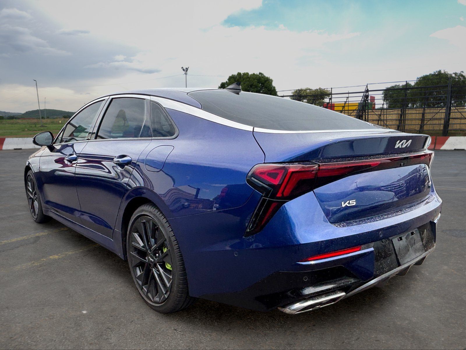 Certified 2025 Kia K5 GT w/ GT1 Package FWD image 4