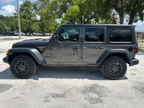 Used 2024 Jeep Wrangler Unlimited Sport AWD/4WD image 16