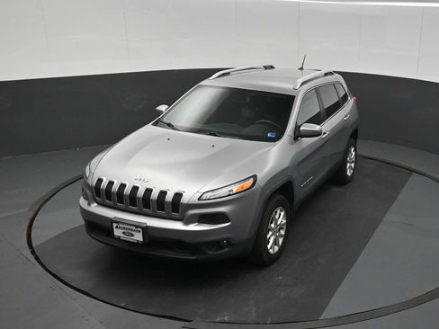 Used 2014 Jeep Cherokee Latitude AWD/4WD image 36