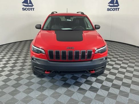 Used 2019 Jeep Cherokee Trailhawk AWD/4WD image 2