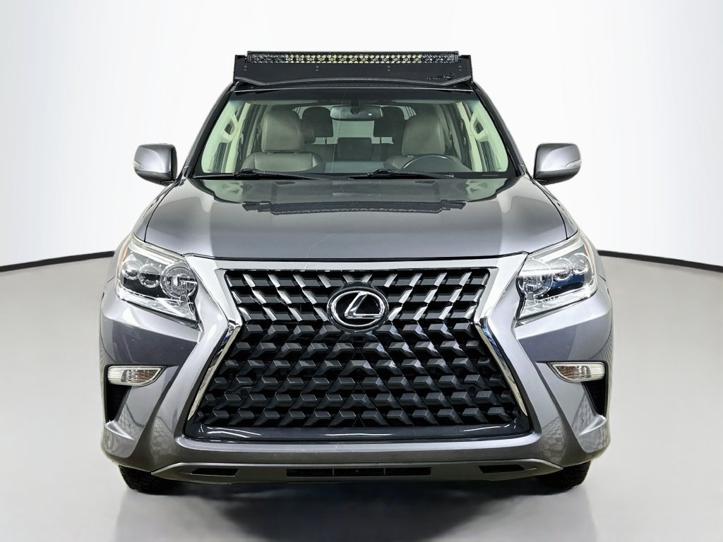 Used 2017 Lexus GX 460 w/ Navigation Package AWD/4WD image 2