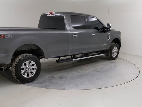 Used 2017 Ford F350 Lariat w/ Chrome Package image 14