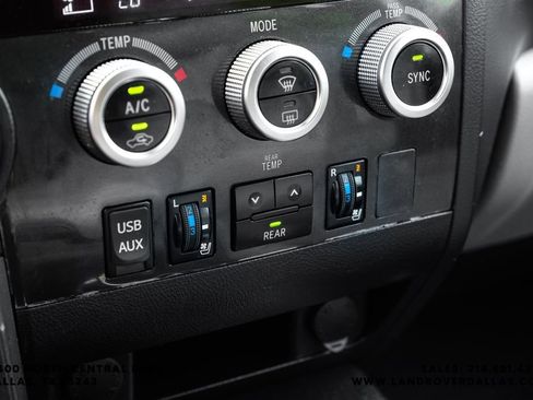 Used 2019 Toyota Sequoia Platinum AWD/4WD image 24