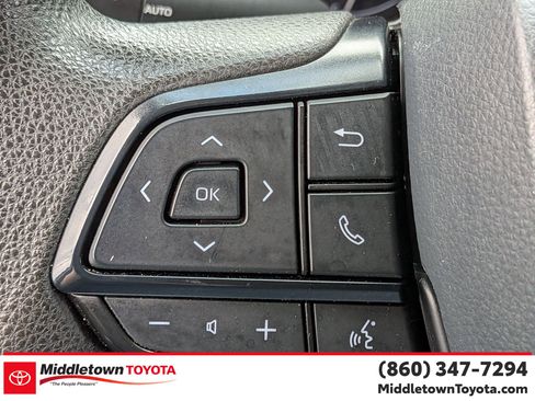 Certified 2025 Toyota Sienna LE AWD/4WD image 19