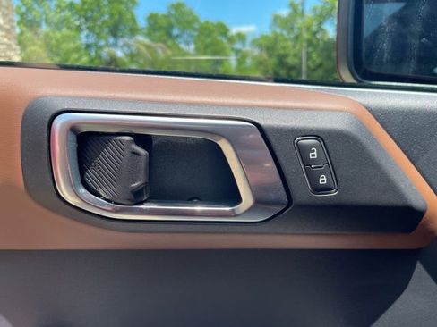 Used 2023 Ford Bronco Outer Banks AWD/4WD image 11