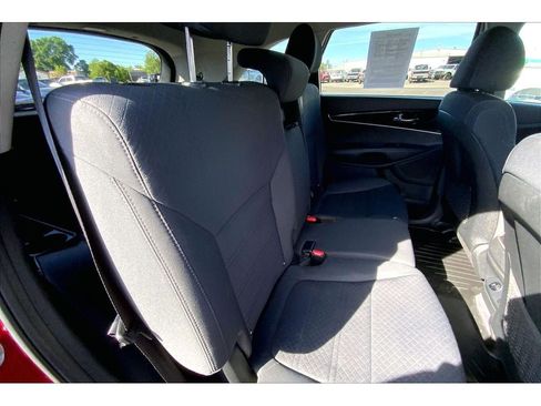 Used 2020 Kia Sorento LX w/ LX I4 Convenience Package AWD/4WD image 28
