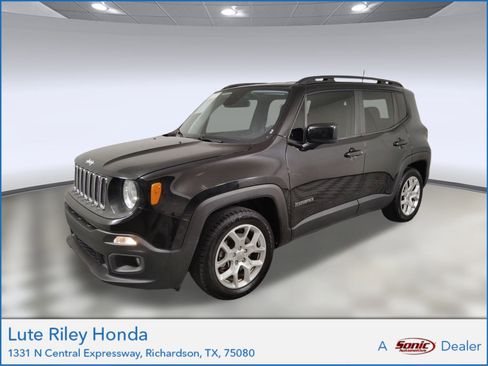 Used 2018 Jeep Renegade Latitude image 1